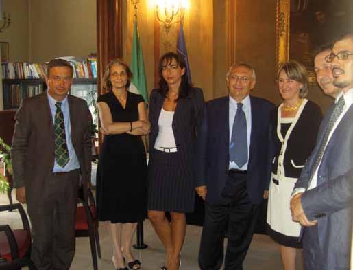 La visita a Ferrara del Console Generale degli Stati Uniti a Firenze In carica al Consolato di Firenze dal Settembre 2009, il nuovo Console Mary Ellen Countryman ha scelto l Università di Ferrara per