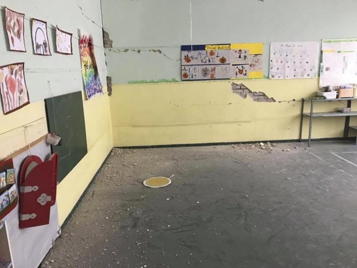 nostra scuola, ad una Scuola Primaria delle Marche. La scuola si trova a Sarnano, borgo medievale, in provincia di Macerata.