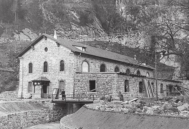 Un progetto pionieristico per le città di Bolzano e Merano La nascita della centrale di Tel e l elettrificazione dell Alto Adige Nel 1897 i comuni di Bolzano e di Merano, grazie soprattutto all
