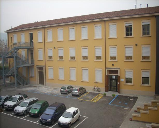 Il FERMI HA UNA SEDE ASSOCIATA Inaugurata nel settembre 2007, di fatto ubicata nel comune di San Lazzaro (Via Nazionale Toscana 1), la sede associata del Liceo Fermi si è rivelata in questi anni un