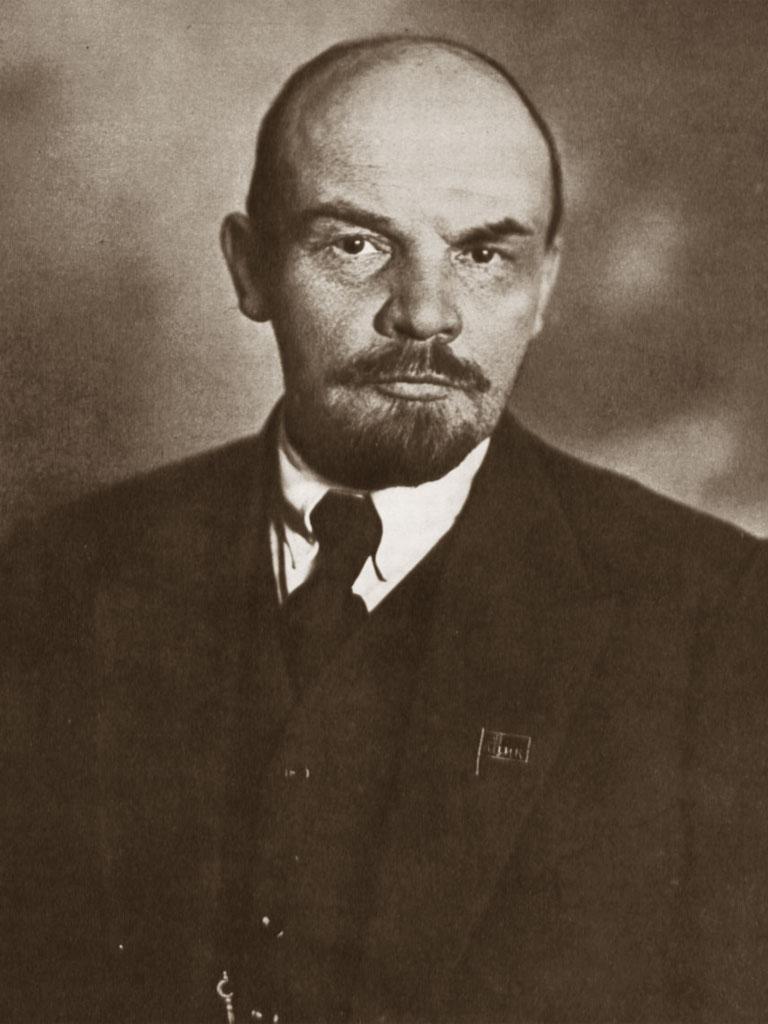 Lenin era a capo dei Bolscevichi.