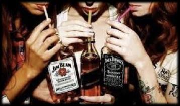 Alcool A livello del cavo orale, l assunzione di alcool, determina un