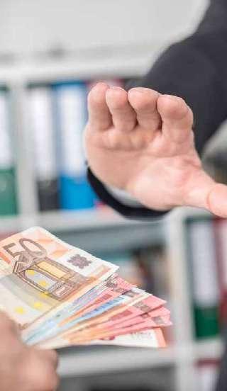 Corruzione GLS applica una politica di tolleranza zero nei confronti di qualsiasi forma di corruzione.