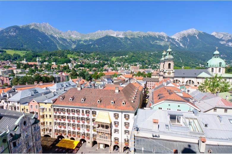 Gita culturale a Innsbruck APRILE Innsbruck, capitale del Tirolo, vanta un passato imperiale ancora ben visibile nel tessuto urbanistico.