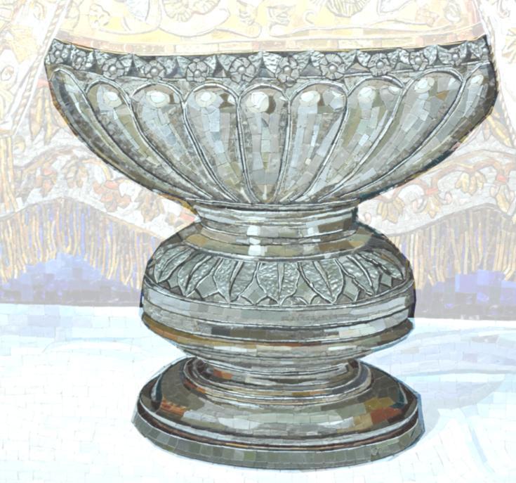 La coppa La coppa, di particolare effetto realistico, è lavorata con smalti tagliati inseriti principalmente nel profilo centrale, con smalti filati per le linee di contorno e oro bianco sia del tipo