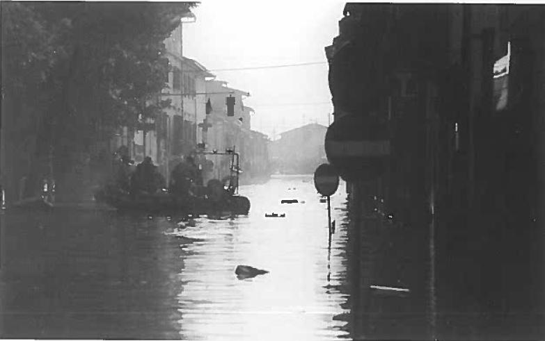 L alluvione del 92 - Le immagini del 30