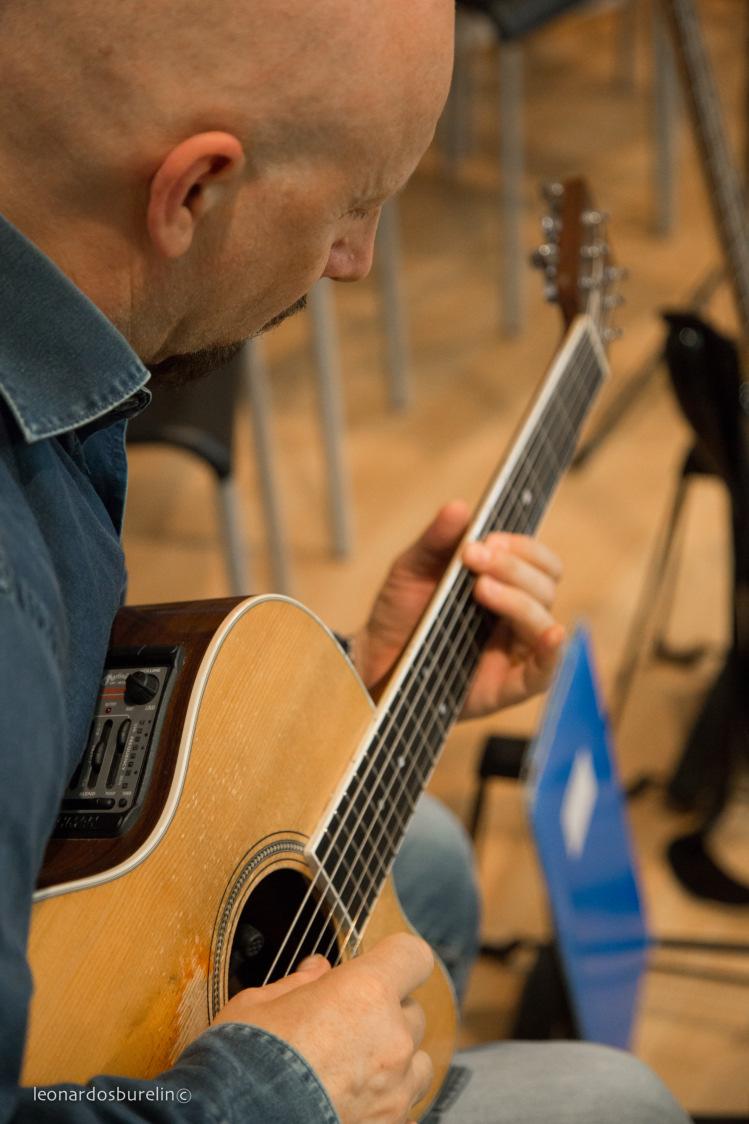 Corsi di strumento Corso di Basso Elettrico (M. Andreoni) Corso di Batteria e percussioni (E. Ghirardini) Corso di Chitarra Moderna (C. Coletti) Corso di Chitarra Classica (A.