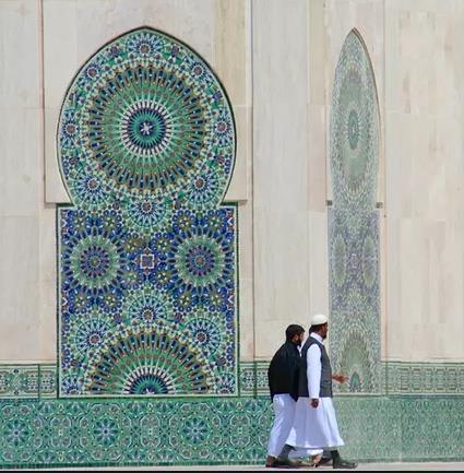 All arrivo, trasferimento privato nel Riad a Marrakech. Tempo libero.