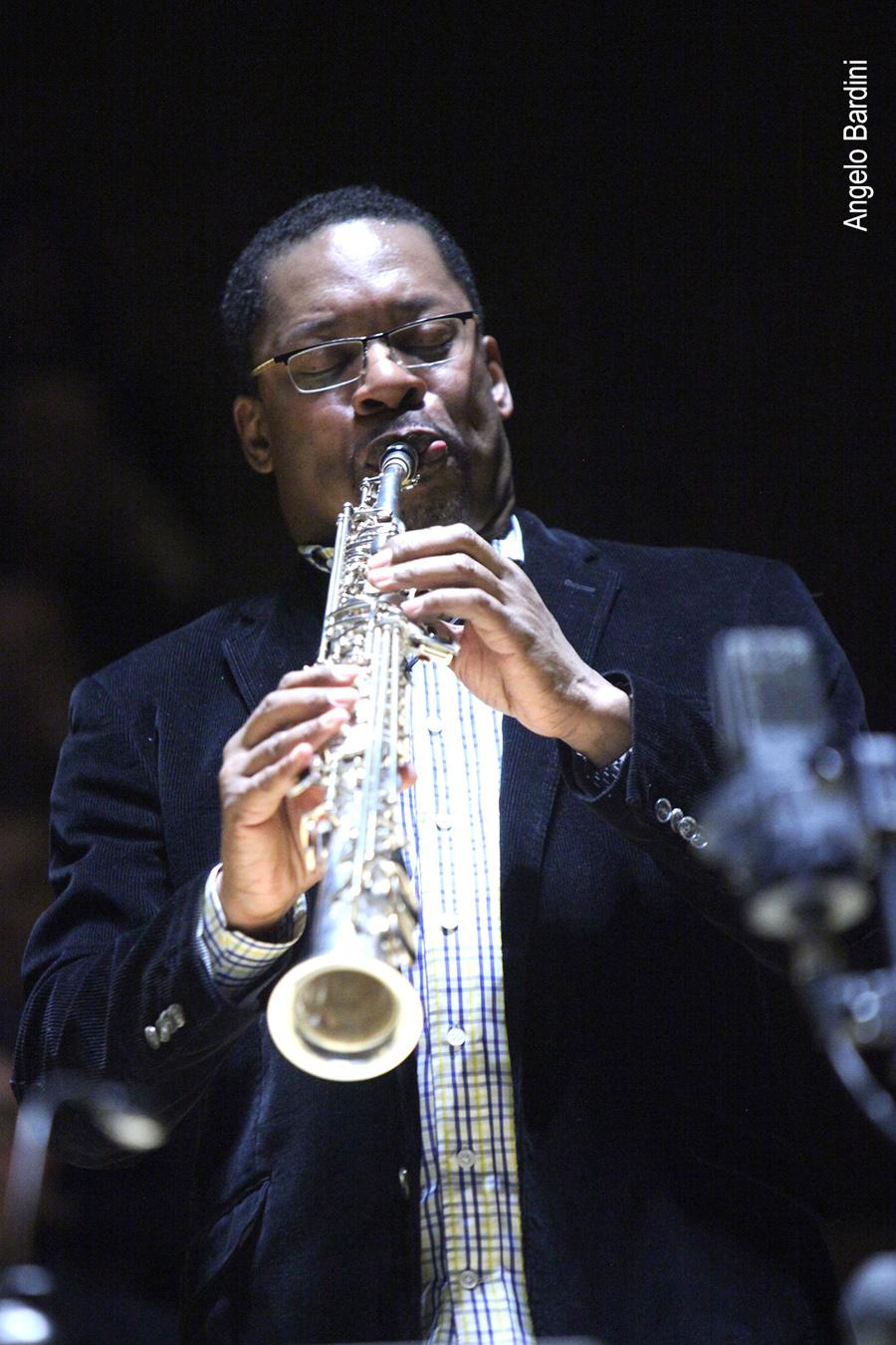 Sabato 16 aprile ha inaugurato il saxofonista Ravi Coltrane, accompagnato da Brandee Younger all arpa e a Dezron Douglas al contrabbasso, con una prima assoluta.