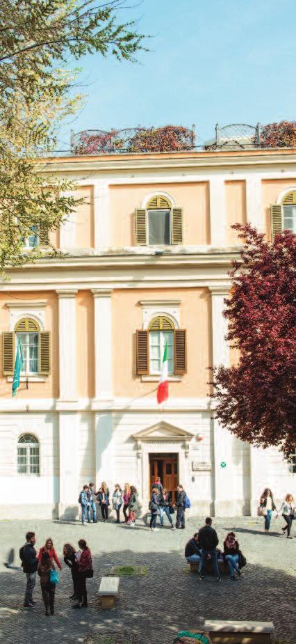 REQUISITI DI INGRESSO Può presentare domanda per l accesso al corso di Laurea Magistrale lo studente che sia in possesso di Laurea Triennale: L 6 (ex DM 509/99) L 39 (ex DM 270/04) L 19 (ex DM