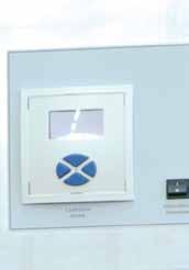 C.S. Sistema elettronico con display che controlla la pompa di calore, il circuito I.A.R., il circuito termo-camino, la temperatura cut-off pompa di calore/caldaia.
