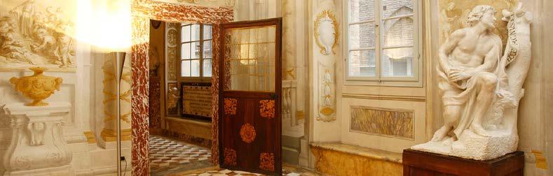 Al suo interno, su prenotazione, sarà possibile per gli studenti della provincia di Siena, visitare gratuitamente il piano nobile del Palazzo che contiene testimonianze di storia, tradizione, arte e