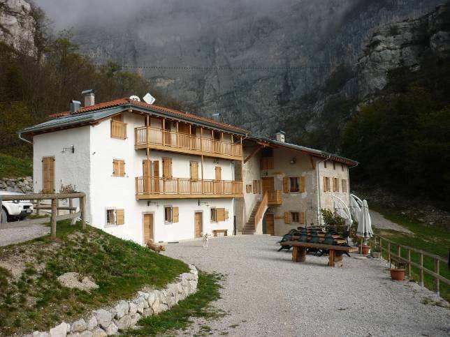 N. 198 Cultura e Società Maso Limarò Fruizione Storico culturale Calavino Limarò Storico culturale; Architettonico e paesaggistico; Struttura ricettiva per svago, relax, attività outdoor (canyoning,