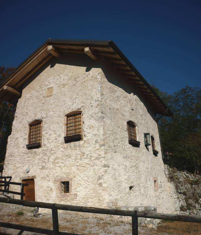 N. 200 Cultura e Società Romitorio delle Sarche Storico culturale Calavino Eremo religioso; Luogo terrazza di elevato pregio panoramico e paesaggistico; Luogo suggestivo ed emozionale; Si trova lungo