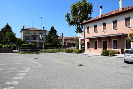 La visita è svolgibile in ogni momento dell anno. Partenza dal parcheggio di piazza Cecchini (Foto 1-2). Assenza di stallo riservato ai disabili.