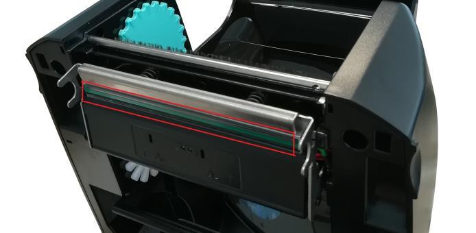 MANUTENZIONE Al fine di garantire sempre una stampa ottimale e la massima durata delle componenti meccaniche e testina di stampa è di fondamentale importanza una pulizia della