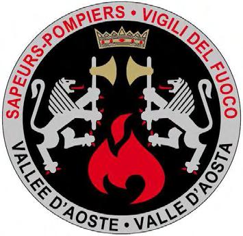 In alto il nuovo logo del Corpo valdostano dei vigili del fuoco che ha sostituito il precedente, in basso, dopo dieci anni di attività.