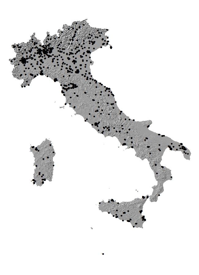 posizionamento geografico delle stazioni è avvenuto uniformando i diversi sistemi geografici di provenienza verso la scelta di un sistema geografico univoco di