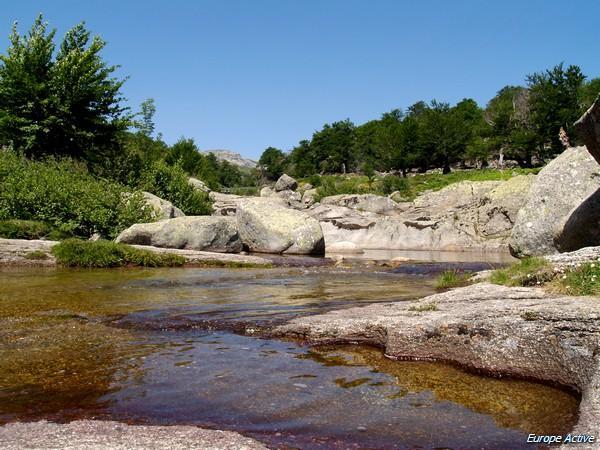 Tempo di percorrenza: circa 6h15 +600 m, -640 m Giorno 5 - - da Verghio al rifugio La Sega Dopo colazione si parte per una lunga ma gratificante tappa.