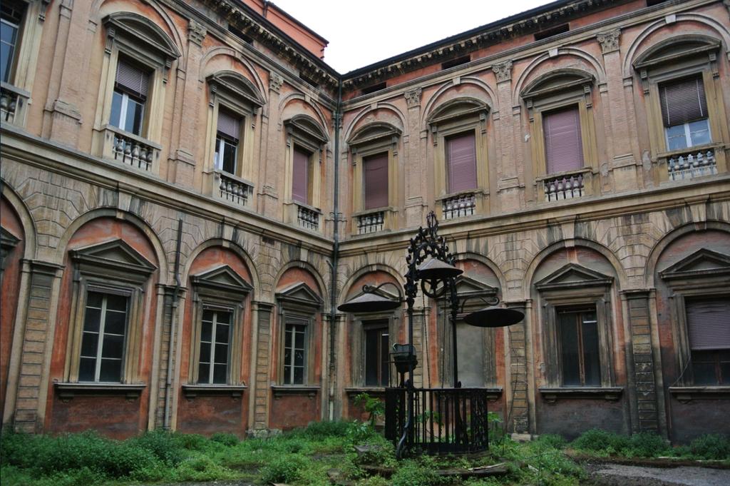 Bologna Water Design, animerà i luoghi storici e più affascinanti del centro di Bologna, tra cui il meraviglioso Palazzo del XV secolo di via D Azeglio, noto come Ex Ospedale dei
