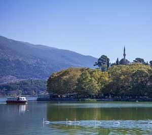 Si raggiunge quindi Nauplia, la prima capitale della Grecia moderna, dove si effettuerà una breve sosta fotografica.