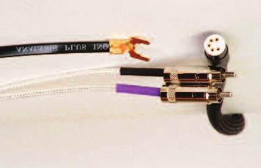 5 mt 155,00 Coppia cavi con connettori RCA o XLR da 1.0 mt Il Chocolate Oval-IN è un cavo di interconnessione con un design bilanciato.