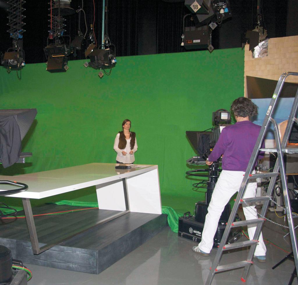 La Marella Il Minisguard vegn realisà en plirs pass en il studio da la Televisiun rumantscha a Cuira.