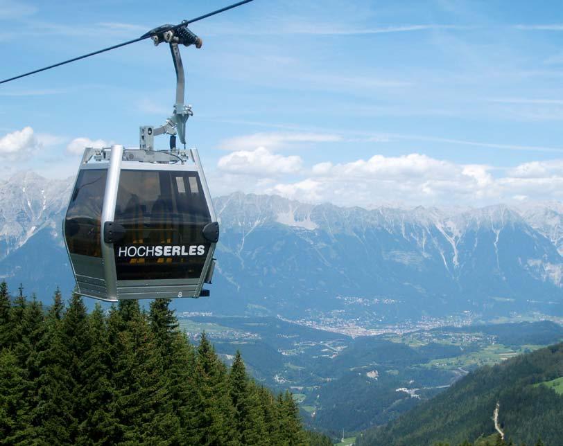 136 m di altezza da lì si raggiunge, percorrendo il sentiero artistico panoramico, il Belvedere Stubaiblick da cui si gode di una magnifica vista sull affascinante catena montuosa del Kalkkögel e sul