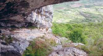 16 maggio Da Pagliara si percorre il panoramico sentiero che conduce al Valico di Pagliara dove, nel periodo di Maggio, è possibile osservare una grande varietà di orchidee spontanee.