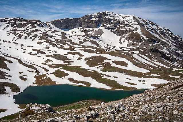 MAGGIO 15 mercoledì Sorgenti del Fiume Cosa (1170 m) Gruppo dei M. Ernici Disl. 400 m Acc.: P. Antignani, G.