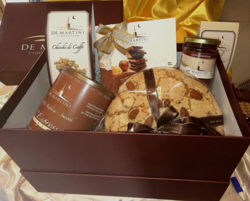 CONFEZIONE SABAUDA LA CONFEZIONE COMPRENDE 1 PANETTONE BASSO PIEMONTESE 750g 1 CONF.