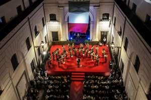 Fabrizio Biancone Direttore Rassegna: Nunzio Paolucci Supervisione artistica: Giancarlo Teodori Regia e conduzione: Paolo Peroso Avrà luogo dal 12 al 17 settembre a Roma la quarta edizione di "LUCI