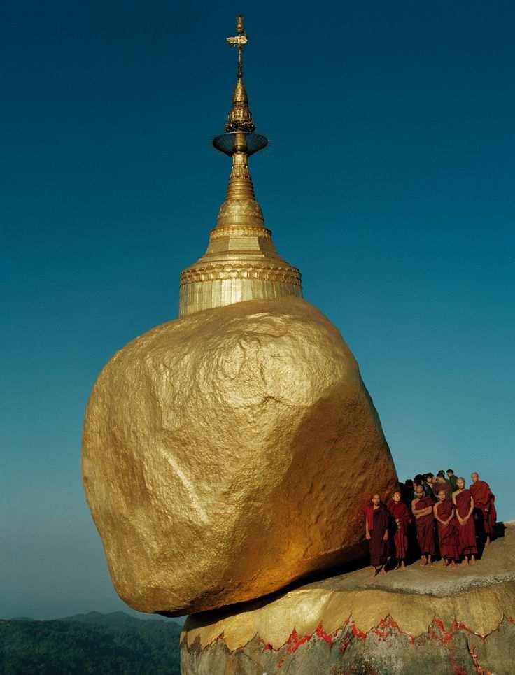 8 Giorno, Mercoledì 2 Marzo Bagan / Yangon (volo) / Kyaikhtiyo Di primo mattino trasferimento in aeroporto e volo di linea per Yangon.