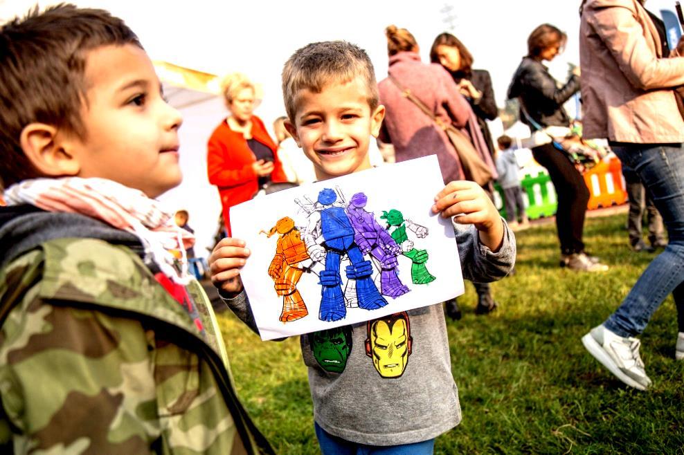 ATTORI Expo per lo Sport coinvolge attori di diversa natura, ognuno dei quali svolge un ruolo fondamentale per l ottima riuscita dell evento: SCUOLE Rete capillare su tutto il territorio milanese