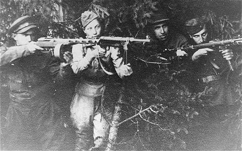 Jewish partisans with the 'Leninsky Komsomol' brigade 42 Yad