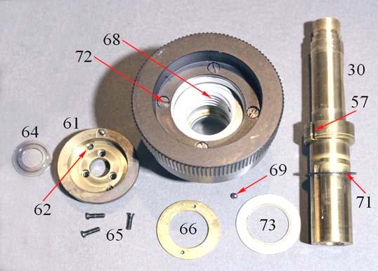 Fig. 3219 Sotto l anello 66, si trova un simile anello in plastica (73). Le altre parti sono già state menzionate. Notare l anello distanziale 71 sul tubo 30.