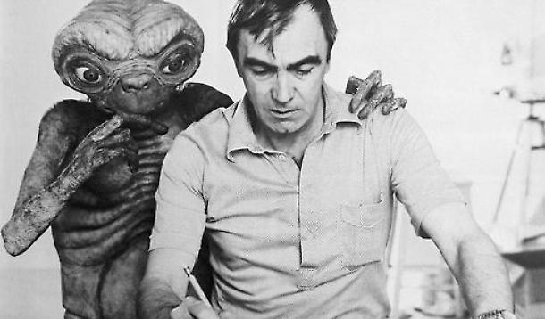 Antonio. Attore principale della scena E.T., ma non solo. In visione i tre premi Oscar vinti da Carlo Rambaldi per la realizzazione dei personaggi di King Kong, Alien e E.T. nei rispettivi film.