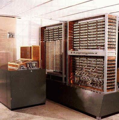 I primi calcolatori Zuse (Germania) 1938 Costruzione dello Z1 (interamente meccanico) Operazioni binarie in virgola mobile Nastro