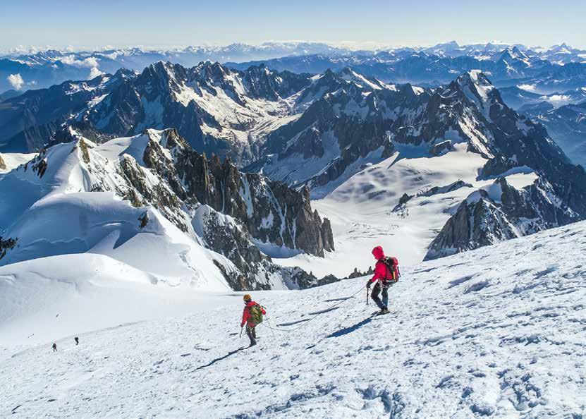 Affrontare la montagna in libertà ma con consapevolezza La Scuola Castel Corno in questi cinquant anni d attività ha cercato di trasmettere l esperienza, la tecnica e le conoscenze maturate da ogni