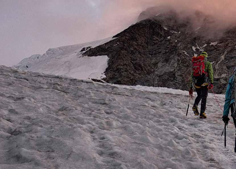 Regolamento corsi della scuola 1. La scuola intersezionale Castel Corno indice e organizza: corsi di Alpinismo, Scialpinismo e Arrampicata libera. 2.