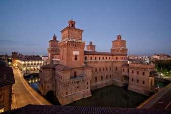 Sabato 27 Aprile: Ore 8,30 Ore 13,00 Partenza per FERRARA TOUR GUIDATO dei principali monumenti della città.