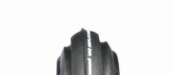 The shape of the central part increases the wheel grip and stability and guarantee constant performance.