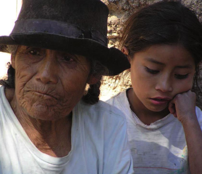 LE COMUNITA ANDINE DEL PERU Nel contesto andino non solo gli esseri umani, ma anche le divinità, gli esseri naturali, i luoghi, i cibi e gli oggetti sono sempre sessuati.