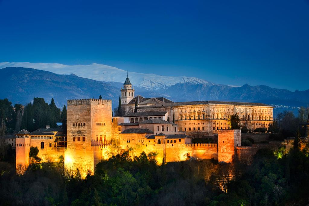 Tour Madrid, Andalusia e Toledo 20 / 28 aprile 2019 9 giorni - 8 notti Partenza inclusi voli da Roma Il nome dell Andalusia deriva dall arabo Al-Andalus, vale a dire la terra dell Occidente, come fu