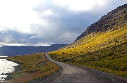Day 8: Akureyri - Ísafjörður Mattina: breve visita della città di Akureyri, partenza verso la remota