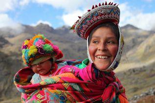persona Un portatore per lo zaino personale durante il trekking Inka Trail: USD 67 per persona LA QUOTA COMPRENDE - Pernottamenti in hotel e prime colazioni comprese - Tutti i trasferimenti e le