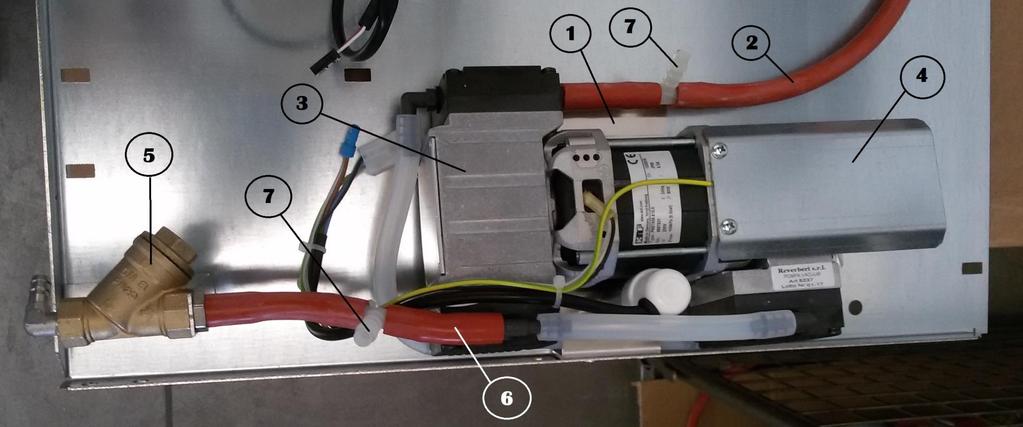 5305 VACUUM PUMP 23lt. ASSEMBLY Nr. Cod. Description Q.ty 1 5768 VACUUM PUMP SUPPORT 1 2 5350 RED SILICON HOSE L=600mm 1 3 5237 VACUUM PUMP 23LT.