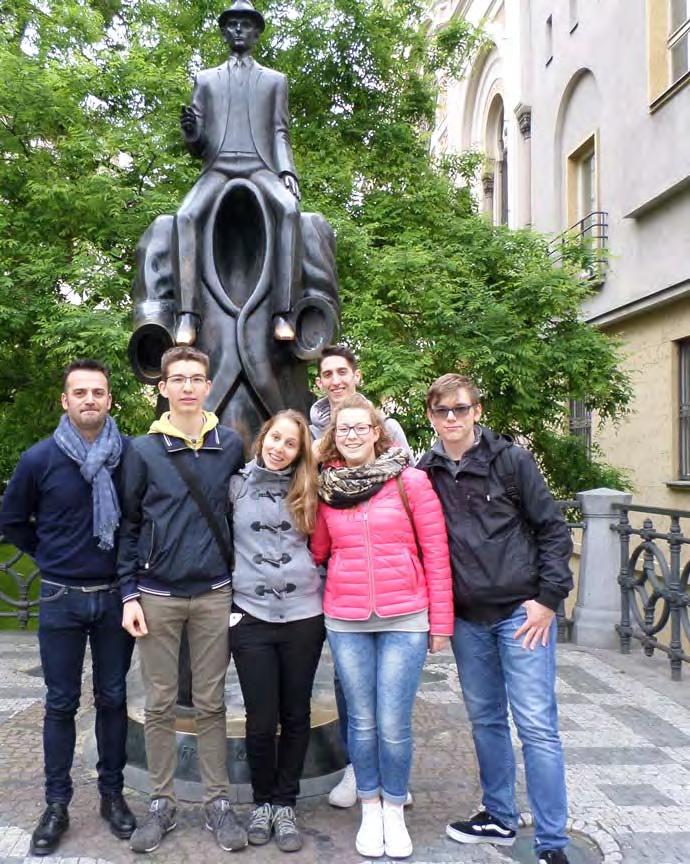 informatici + 3 elettronici a Praga in campus Nel 2016: