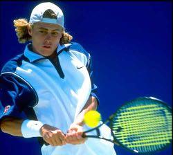 Numero 1 del mondo a fine 2001, due Slam (Us Open 2001 e Wimbledon 2002) e 30 titoli Atp complessivi. DI ALESSANDRO NIZEGORODCEW FOTO GETTY IMAGES Il ventesimo Slam down under per dirsi addio.