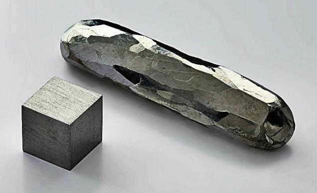 CADMIO Il cadmio è stato scoperto nel 1817, è un metallo di transizione con